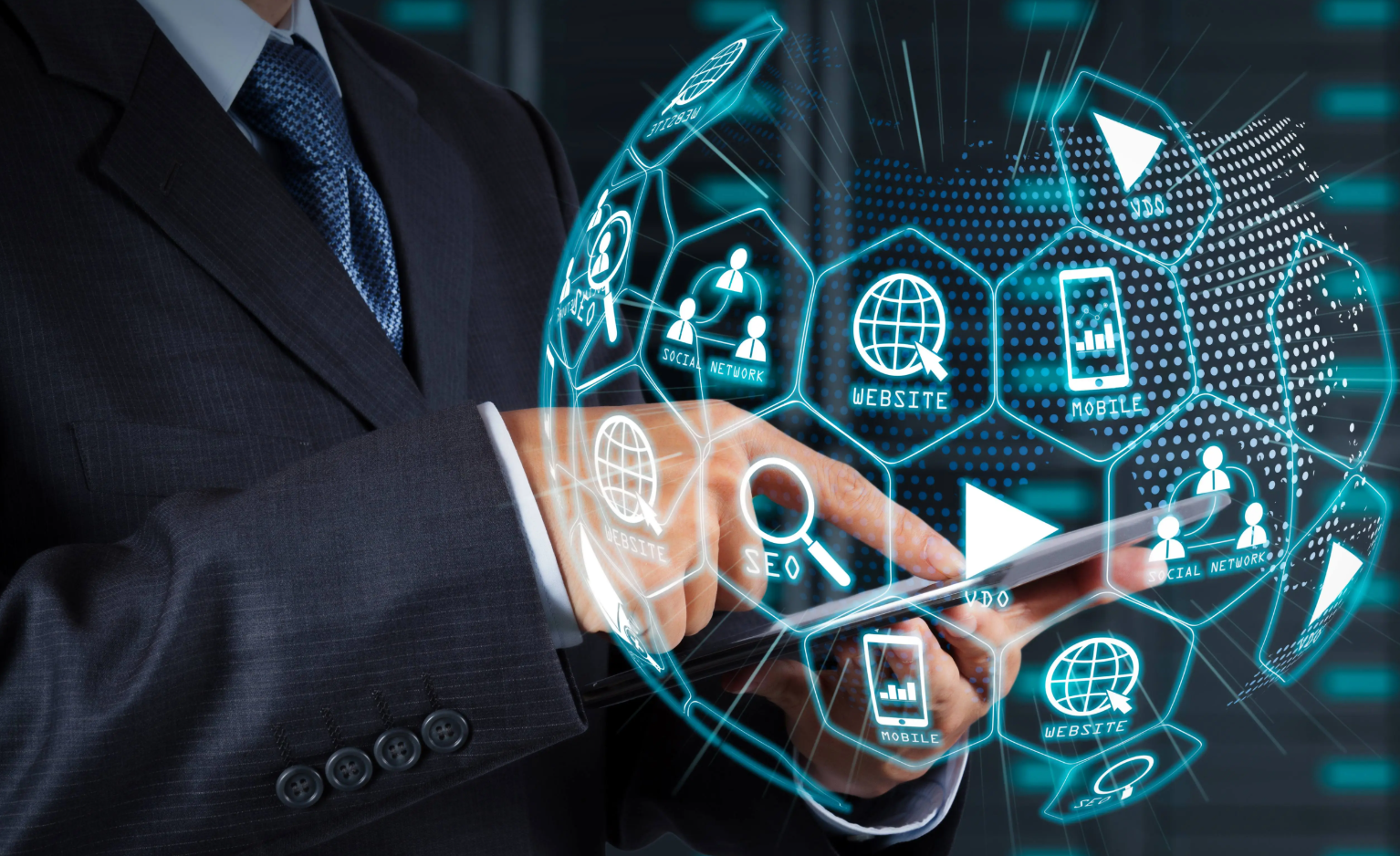 内容运营的进阶打法：如何实现“内容+互动+转化”三位一体？